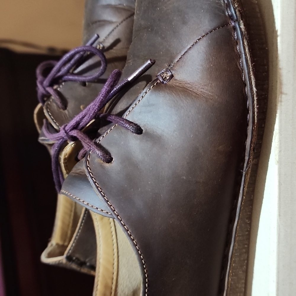 Clarks - Picture 5 of 9